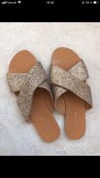 Sandalen Pantoletten Gold Glitzer Flats Koton 36 37 Sommerschuhe Hannover - Vahrenwald-List Vorschau