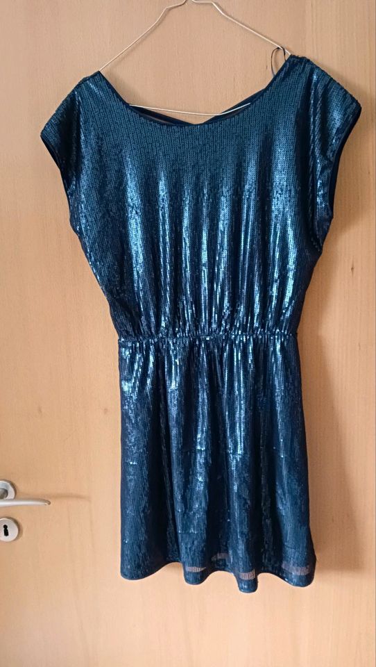 Kleid,  Abendkleid, Paillettenkleid Größe M in Jade