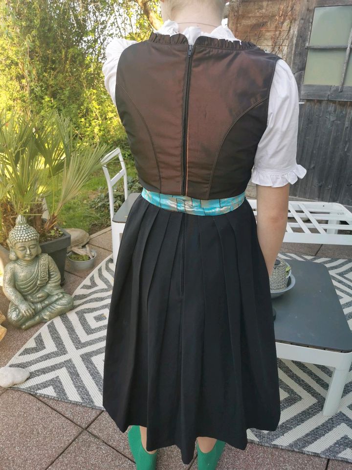 Dirndl Gr. 38 von Berghaus Trachten top Zustand in Buch am Buchrain