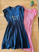 2 Kleider kurzarm dunkelblau & pink-weiß gestreift Gr. 122 / 128 Baden-Württemberg - Herbolzheim Vorschau