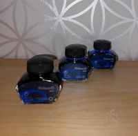 Pelikan Tinte 4001 Tintenglas Tintenfass 301010 königsblau 3x30ml Niedersachsen - Leer (Ostfriesland) Vorschau