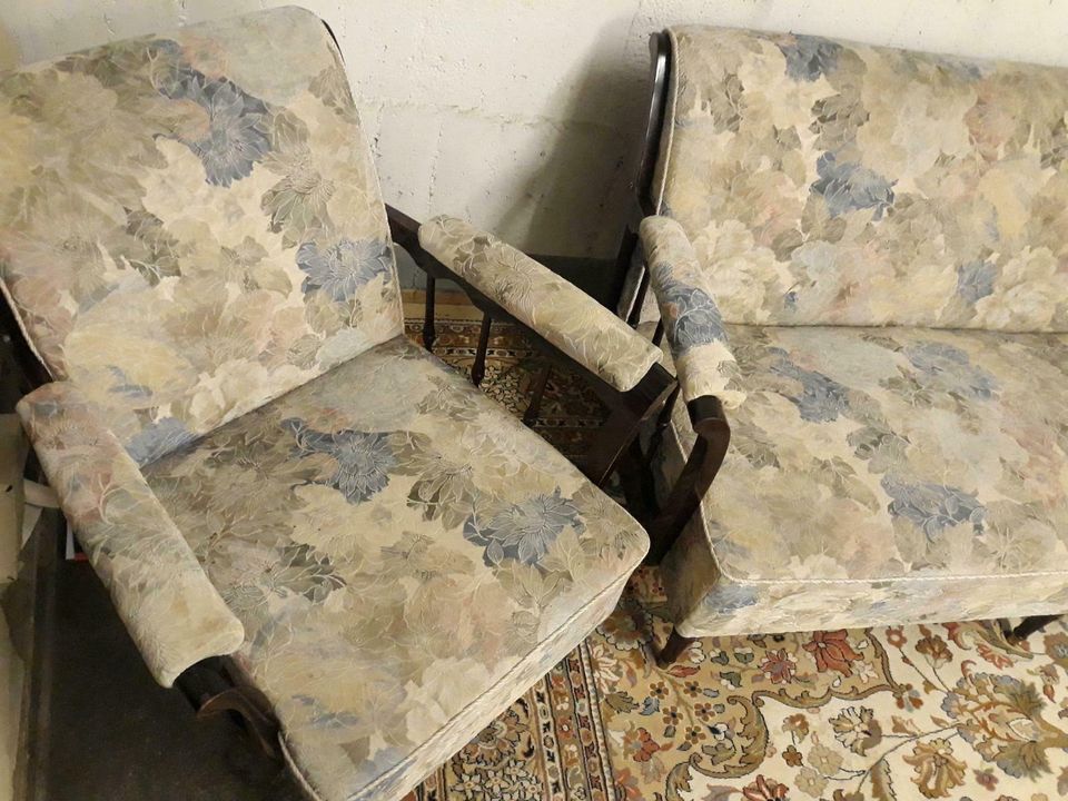 Englische Couch 3 Sitzer und  2 Sessel Biedermeier Stil in Elbe-Parey