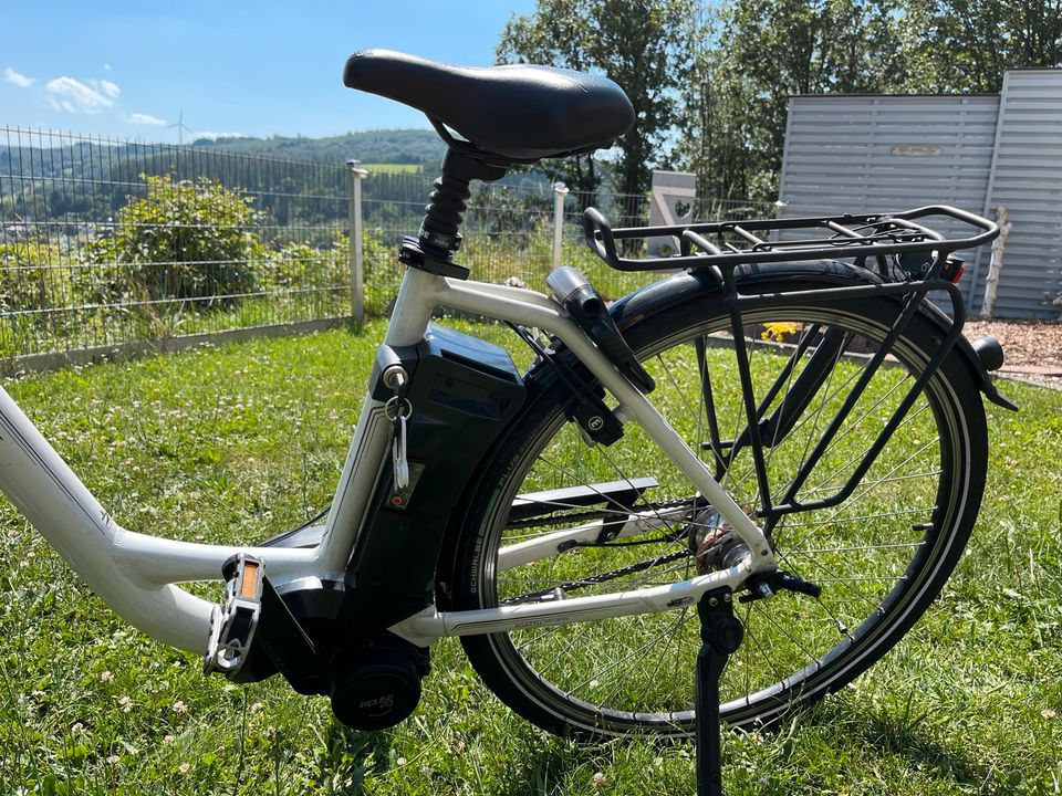 Kalkhoff Agattu i7R HS e-Bike 28Zoll weiß in Daaden