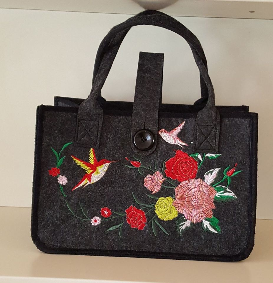 Filztasche Tragetasche Shopper 30>20cm.Stickerei Handarbeit in Dohna