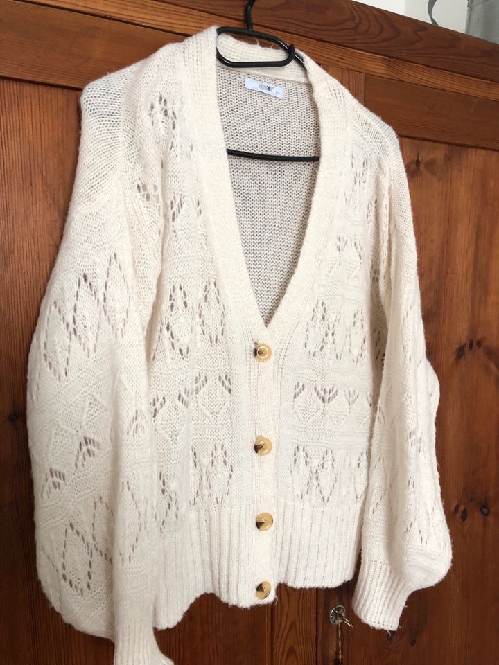 Cardigan weiß Creme strickcardigan Größe S/M in Roding