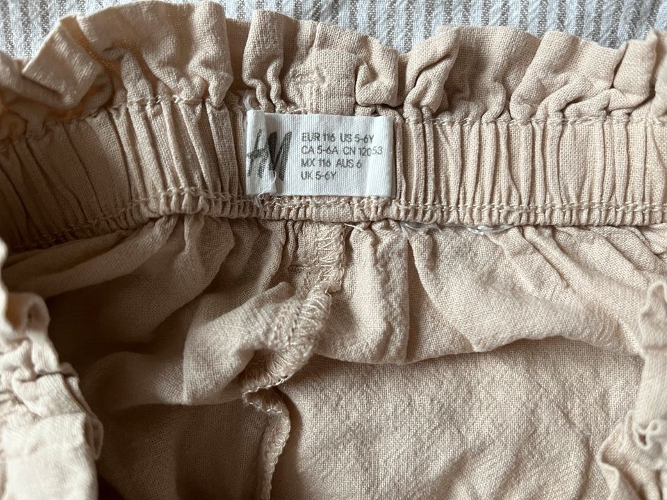 H&M Shorts , Gr. 116, 5-6 Jahre Leinen Kinder Mädchen in Hanau