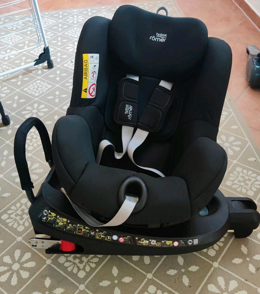 Britax Römer Dualfix 2R in Halle