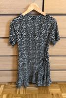 Protest Kleid Wickelkleid Sommerkleid Blumenmuster 38 Bayern - Deggendorf Vorschau