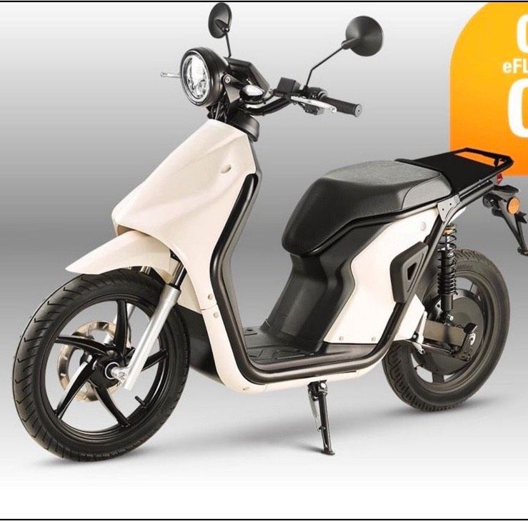 E-Roller Elektro Moped 50er Govecs Flex 2.0 L1E NEU in Berlin