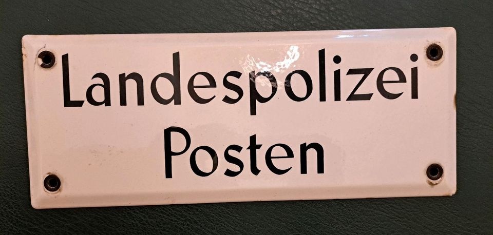 Antikes Emailschild "Landespolizei Posten" in Marsberg