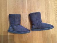 UGG Boots 37 grau super Zustand Bayern - Opfenbach Vorschau