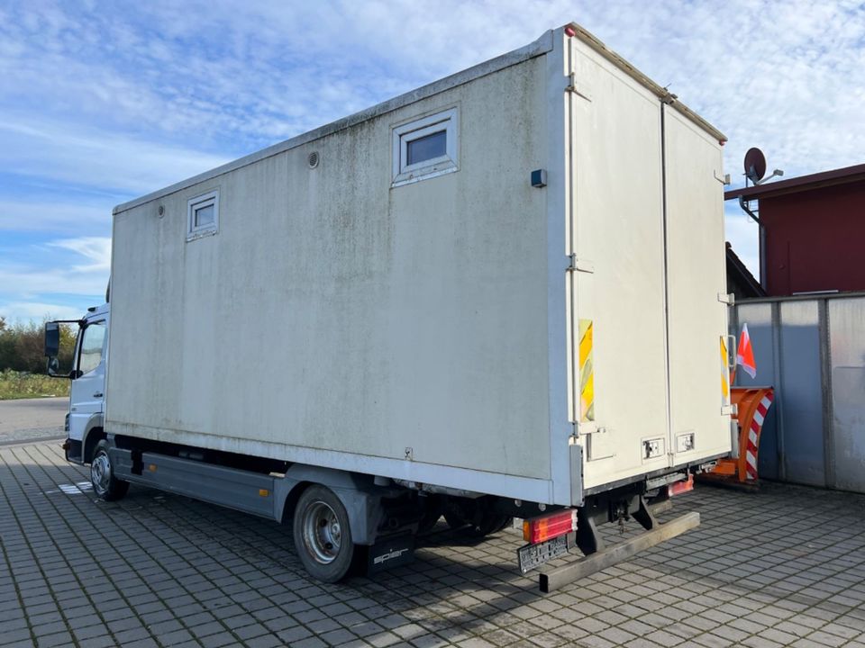 Mercedes-Benz Atego 815 VIP Toiletten Pissoir WC  + Treppen in Merching