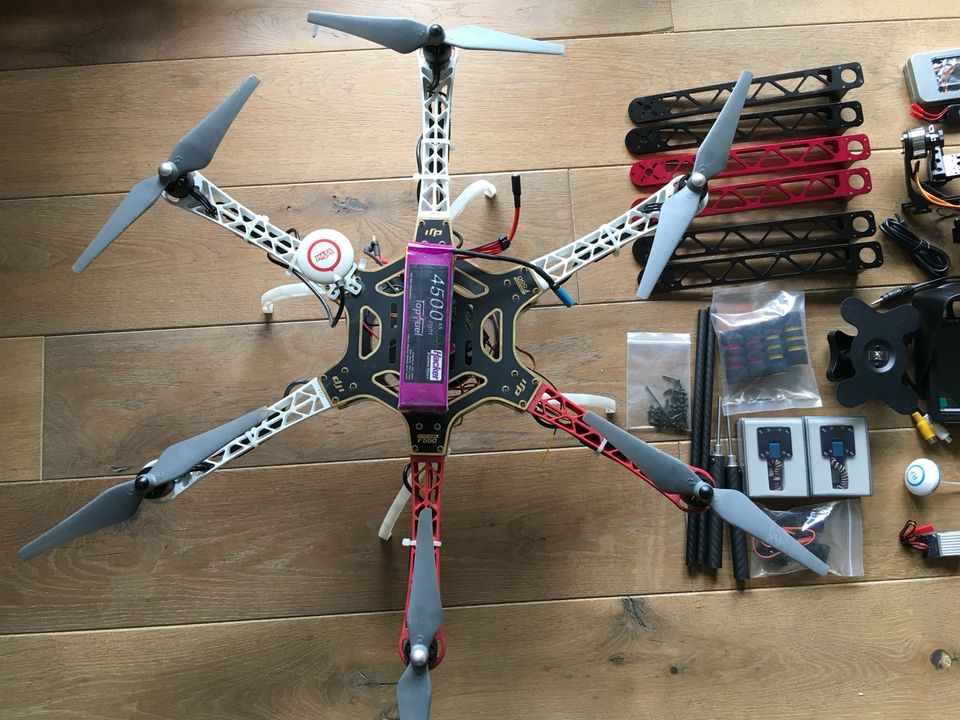 RC Drohne Hexacopter DJI F550, viel Zubehör in Backnang