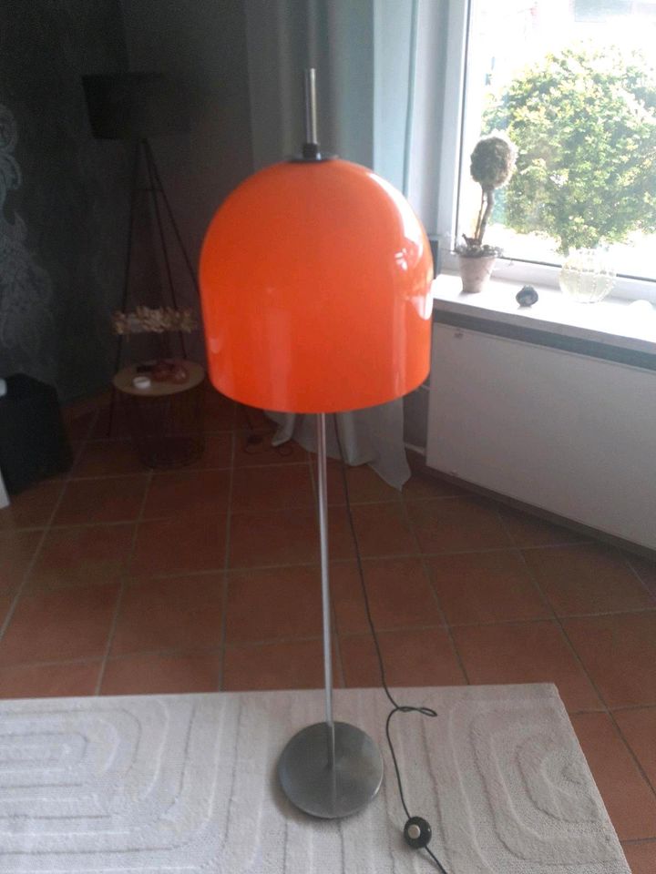 Stehlampe Wila 70er  Orange. in Isselburg