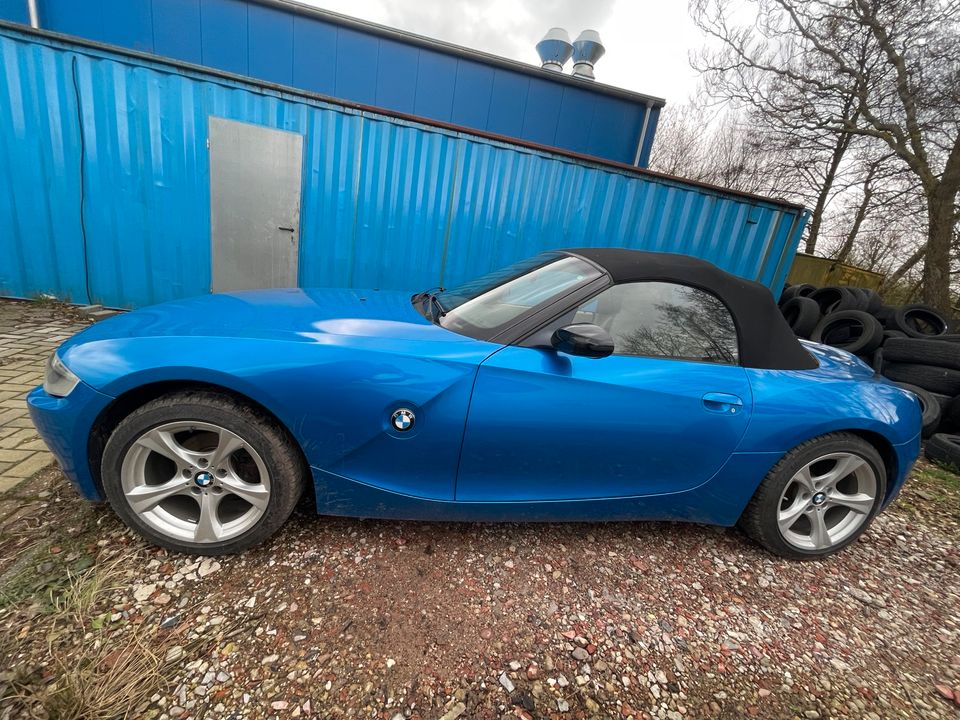 BMW Z4 2.2i-Roadstar BESCHREIBUNG LESEN in Norden