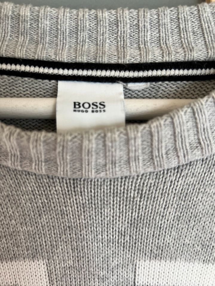 Hugo Boss Jungen Pullover Gr 164 in Oppenheim