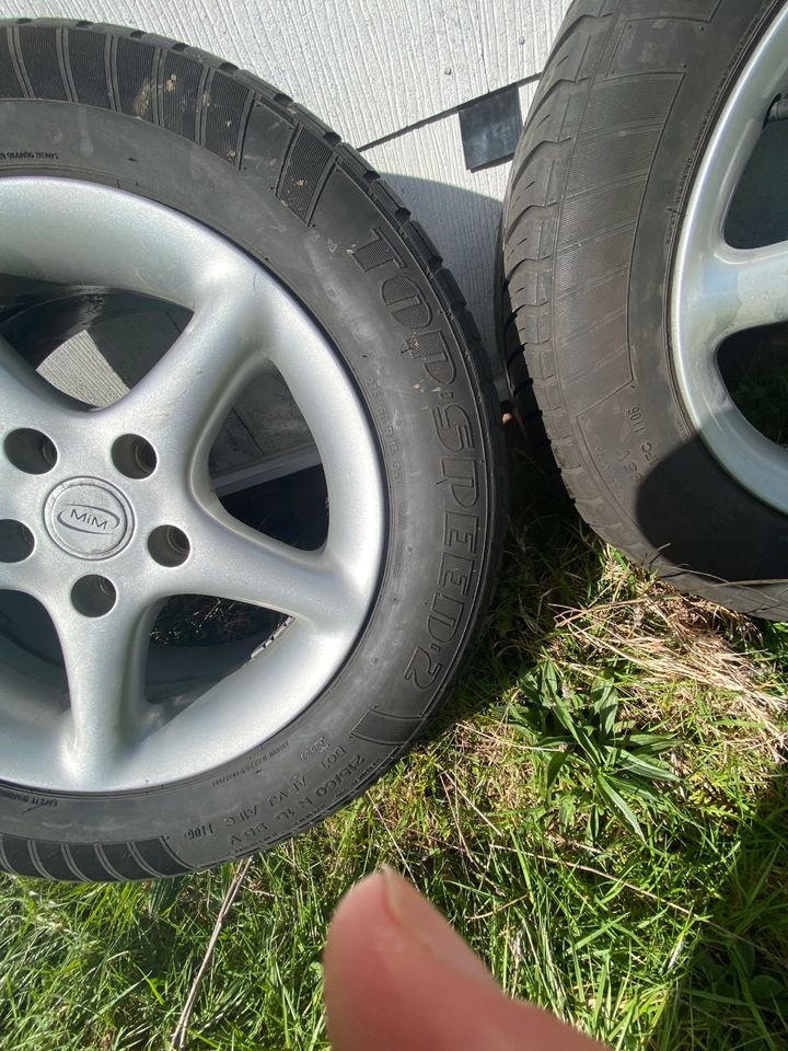 Sommerreifen mit Alufelgen 215/60 R15 95V in Günzburg