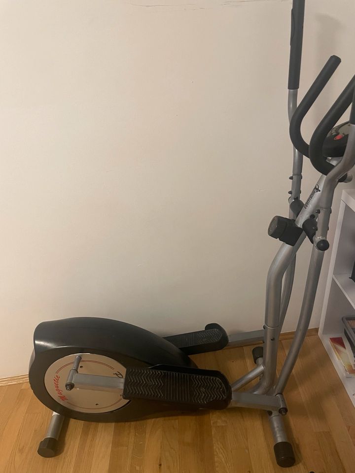 Fitnessgerät/Crosstrainer/Stepper in München