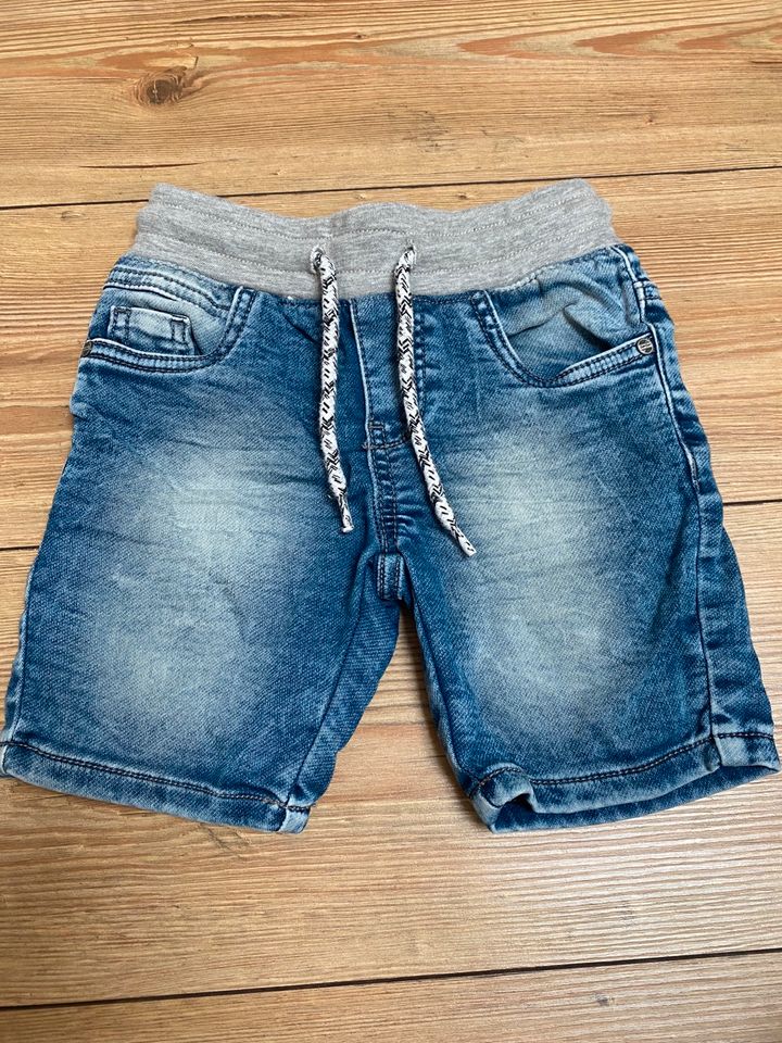 Kurze Jeans / Hose mit Gummizug Gr. 98 von dopodopo in Pretzien