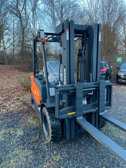 Doosan Dieselstapler D30NXS 3 Tonnen Stapler in Altenstadt