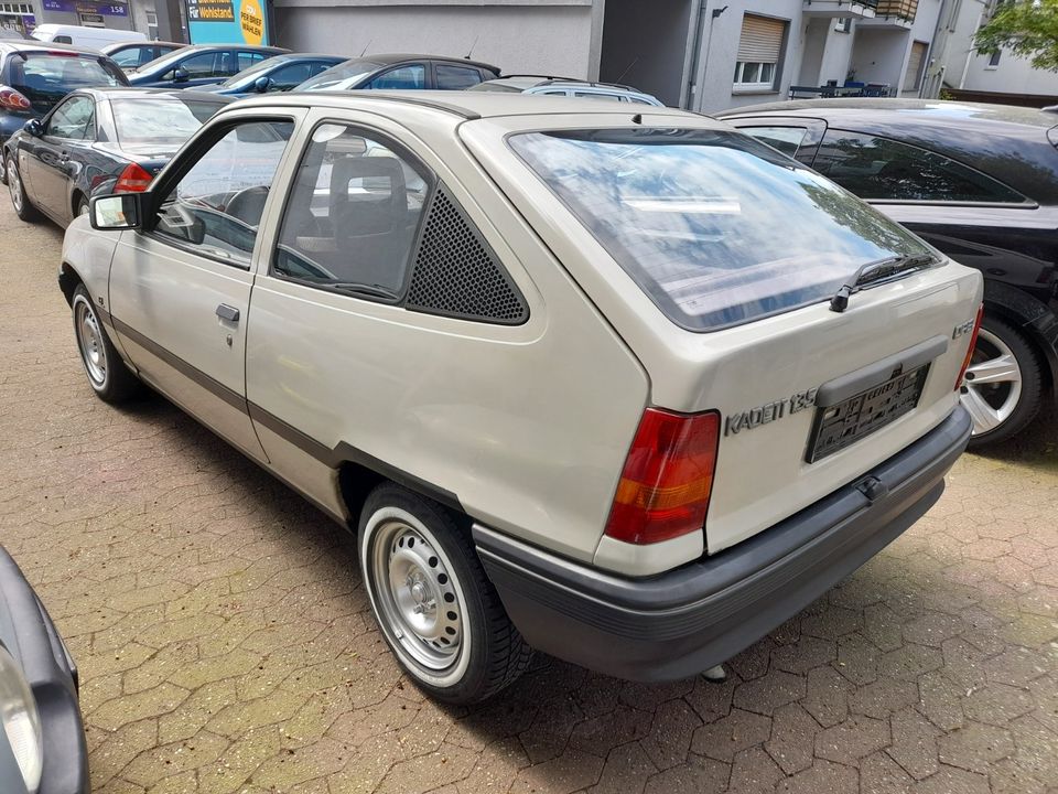 Opel Kadett E 1,3 GL Automatik H-Kennzeichnung Oldtimer undTüvNeu in Mülheim (Ruhr)