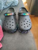 Crocs Sonderedition Mickey Mouse Größe 41,42 8/10 schwarz Niedersachsen - Hameln Vorschau