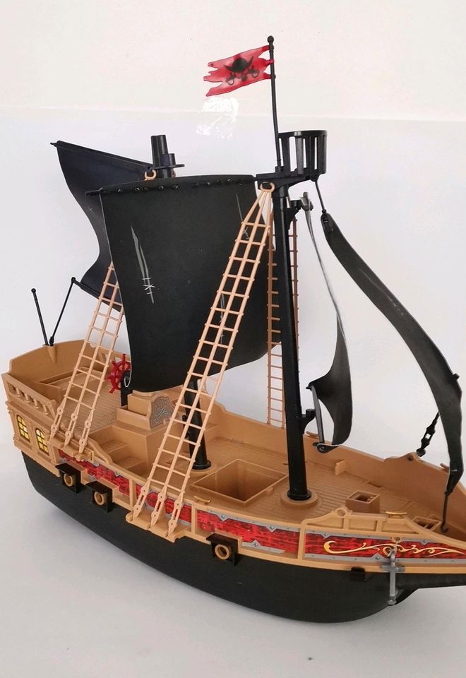 Playmobil Piratenschiff 6678 Segelschiff + kleines Boot in Appenweier