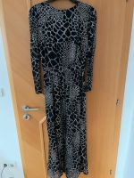 Raffiniertes Abendkleid schwarz mit Silberplättchen bedruckt München - Ramersdorf-Perlach Vorschau