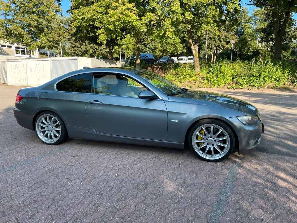 Bmw E92 335i N54 wenig Km in Püttlingen