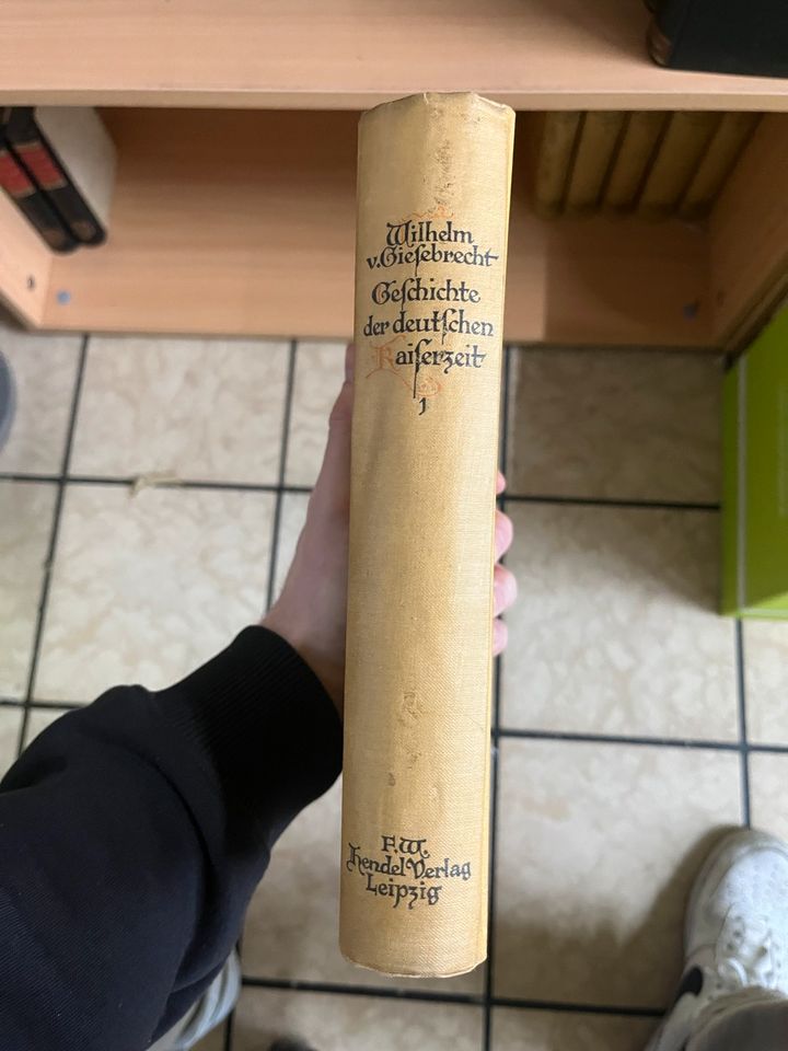 Geschichte der deutschen Kaiserzeit von Wilhelm v. Giesebrecht. in Trier