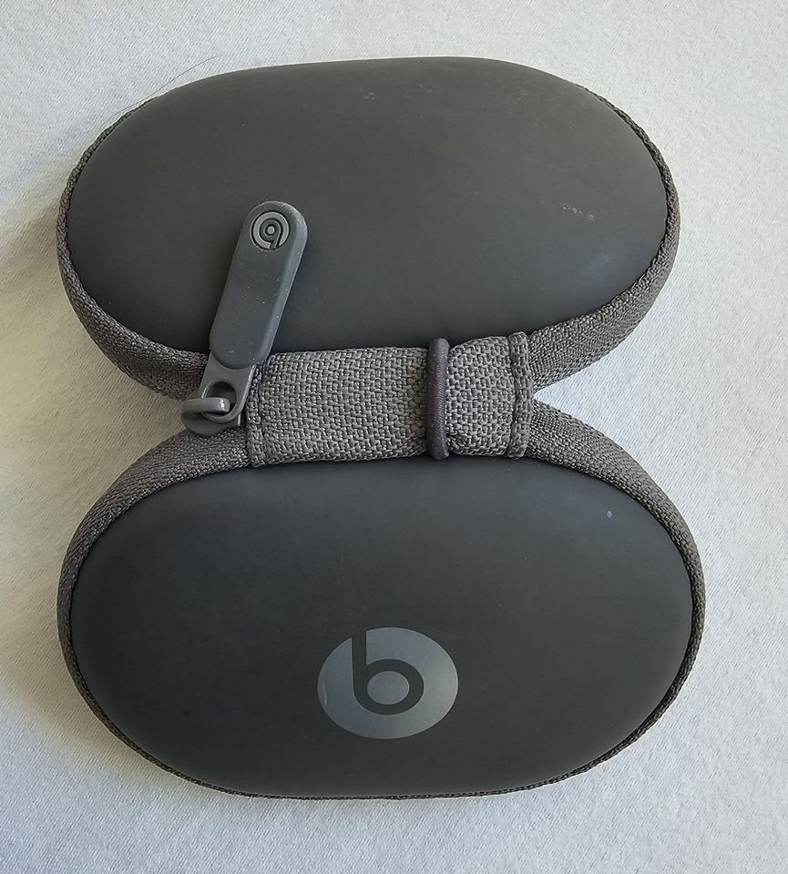 Power Beats Bluetooth-Kopfhöre in Burgau