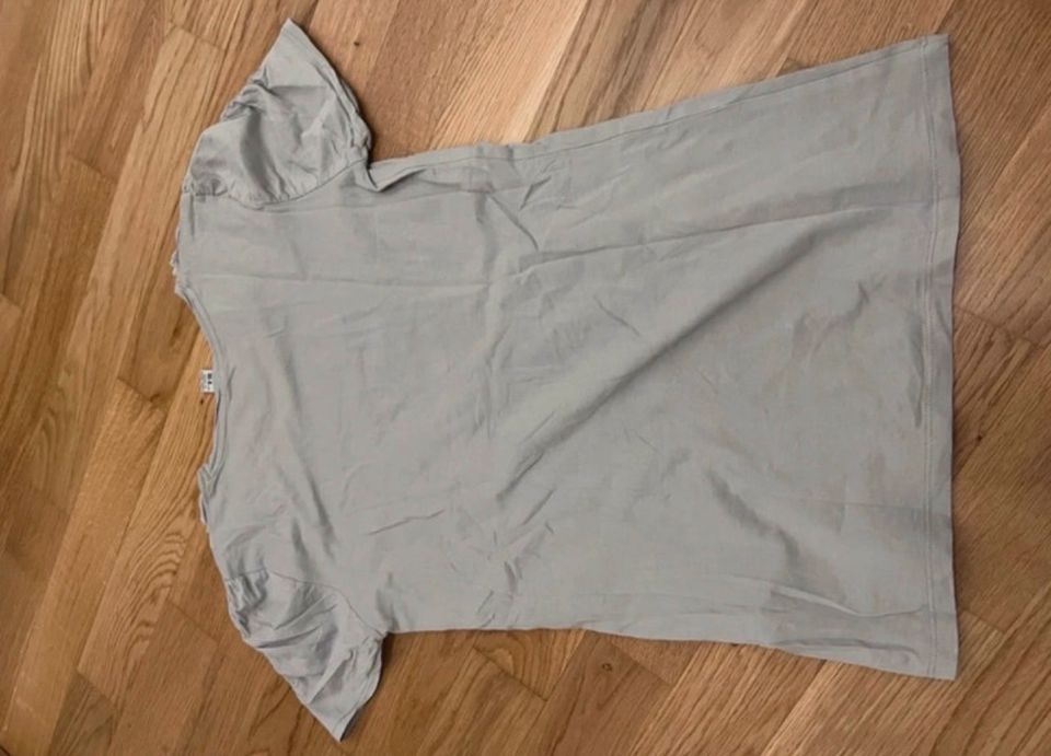 Hübsches Mädchen Shirt mit Verzierung Zara Größe 164 in Berlin