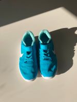 Nike Sneaker Größe 33 türkis Hessen - Wiesbaden Vorschau