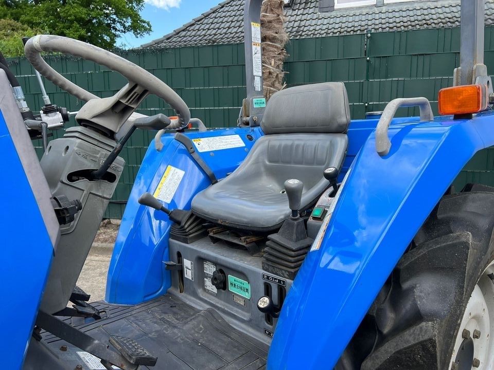 Iseki TK25 Kleintraktor mit Frontlader | Kubota in Saterland