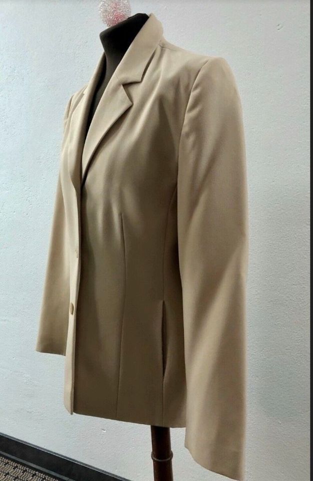 Ungetragener Damen-Blazer in Weiherhammer