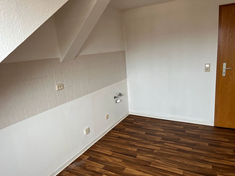 3 Zimmer Wohnung  Küche  Bad  65 qm in Mühlhausen