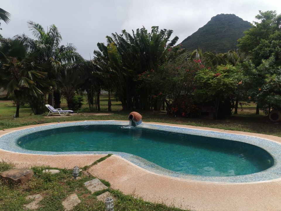 Hacienda, Haus mit Pool, Boot auf der karibische Insel Margarita in Rehm-Flehde-Bargen
