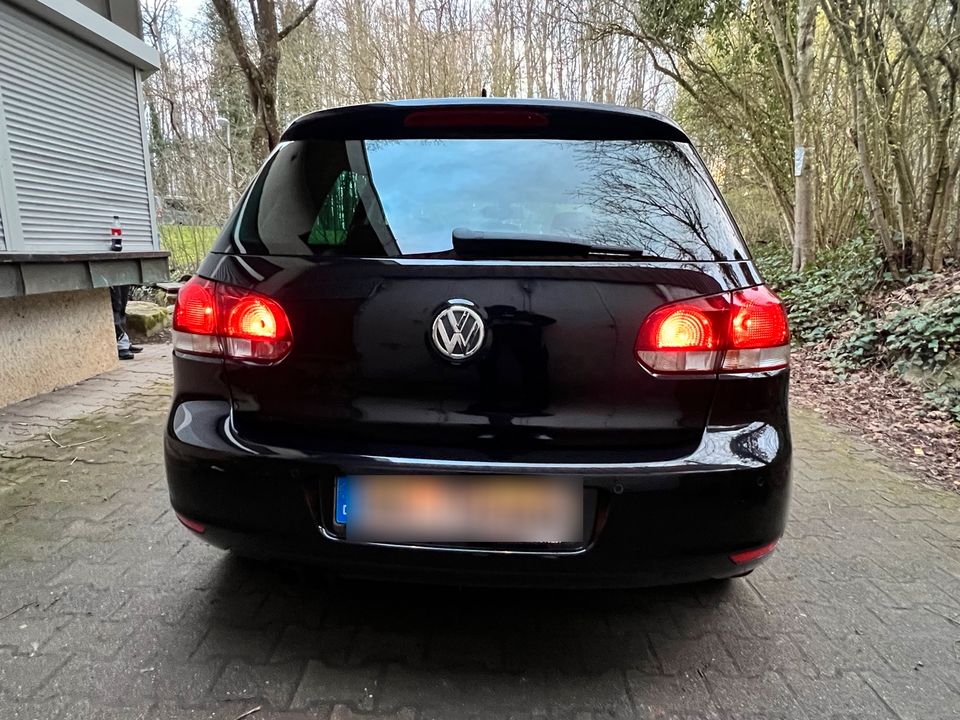 Volkswagen Golf 6 (VI) * Vollleder* Xenon* in Sindelfingen