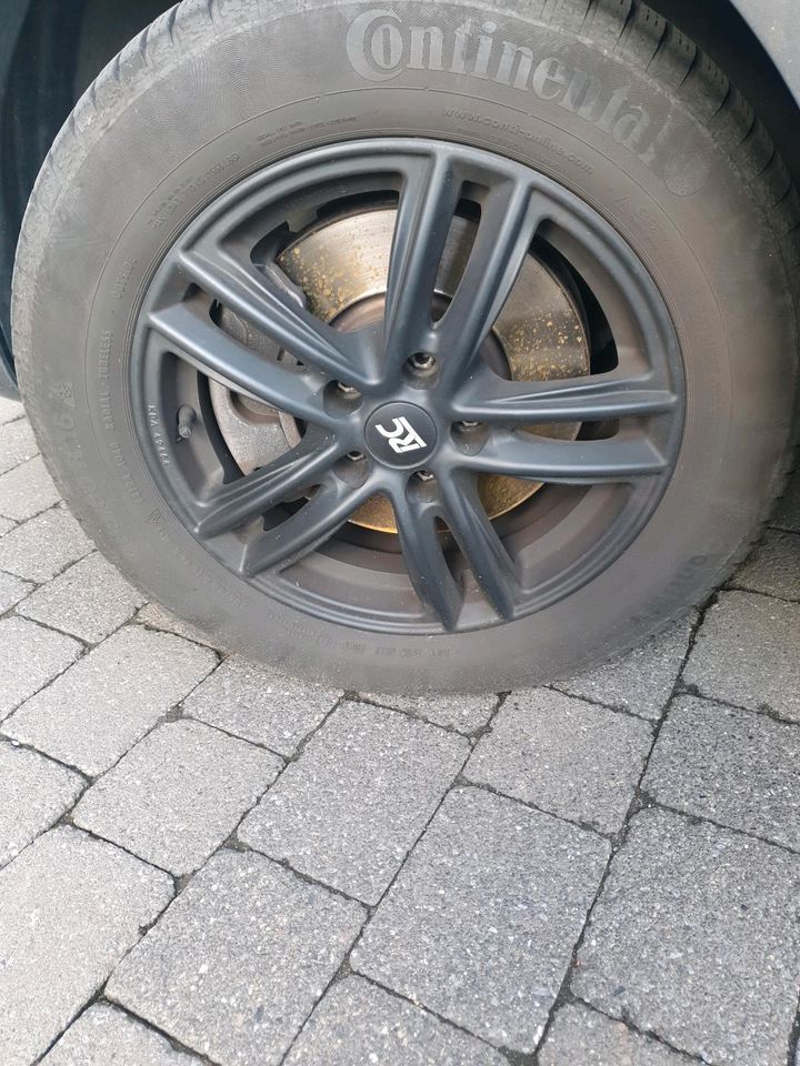 Alufelgen schwarz 16 Zoll mit Conti Winterreifen VW Sharan in Raesfeld