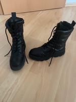 Marc O’Polo Stiefel Gr 38 schwarz Leder Boots Hessen - Wettenberg Vorschau