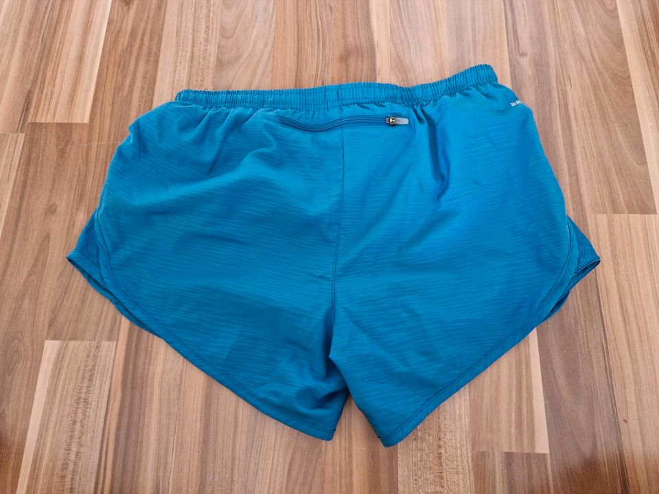 Nike Dri-FIT Laufshorts für Damen in Nürnberg (Mittelfr)