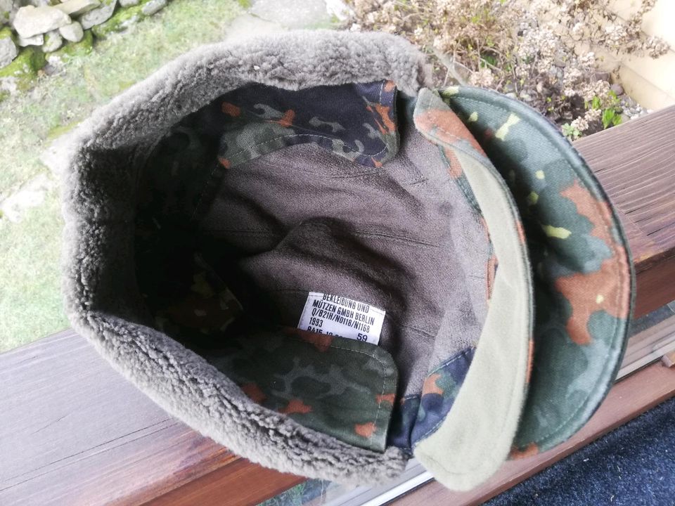 Wintermütze Feldmütze Bundeswehr flecktarn, Gr 59, sehr neuwertig in Bad Marienberg