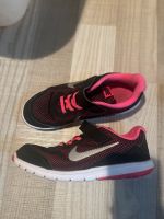 ✨ w Neu Nike Schuhe free pink schwarz weiß 35 Hallenschuhe Nordrhein-Westfalen - Geseke Vorschau