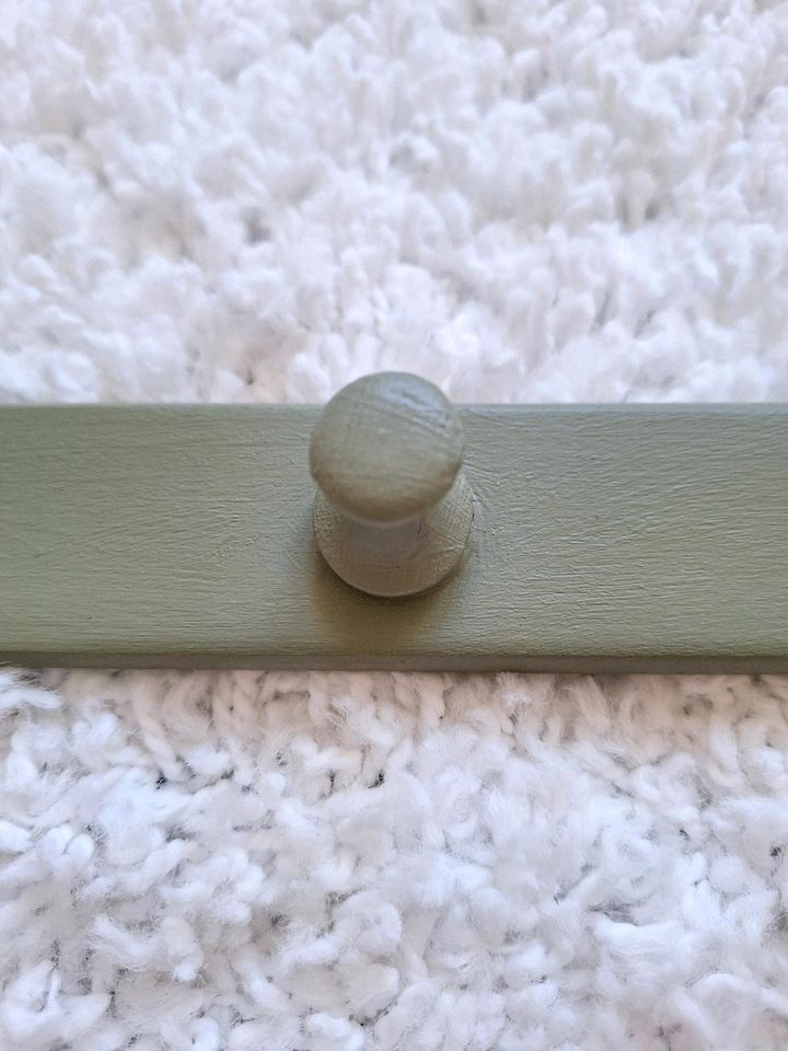 Hakenleiste Ikea Knut oliv Garderobe Shabby Chic Aufhängung Holz in Fuldatal