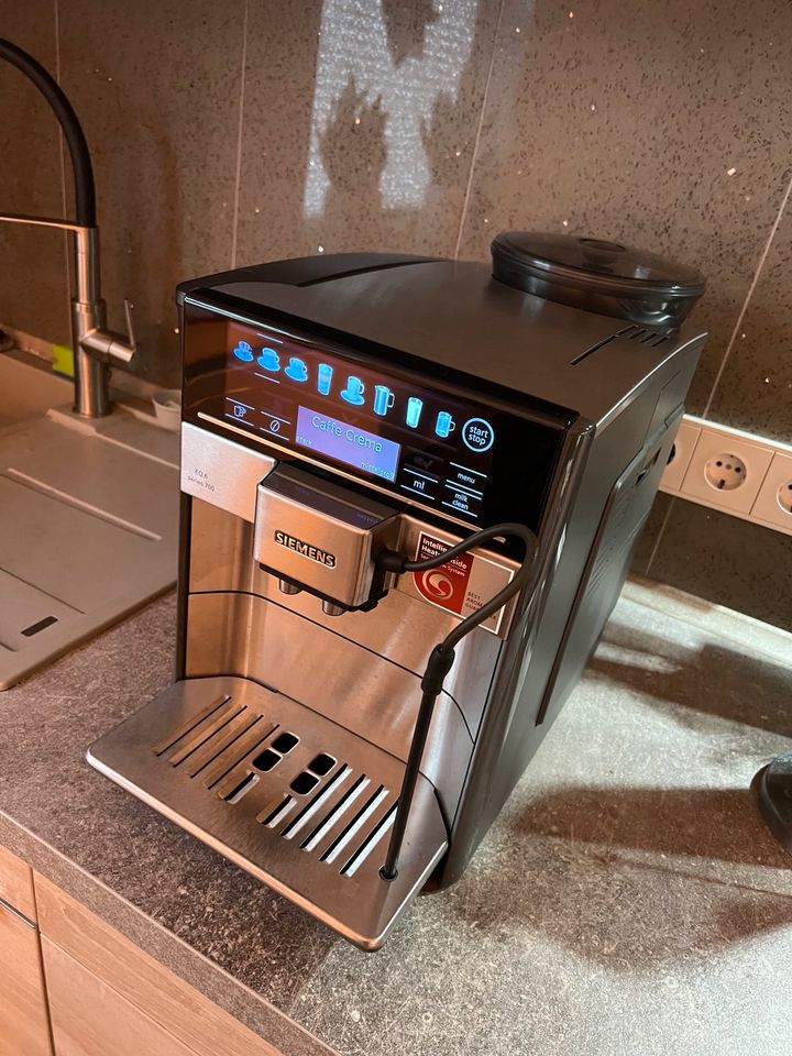 Siemens EQ 6 Series 700 Kaffeevollautomat in Herne