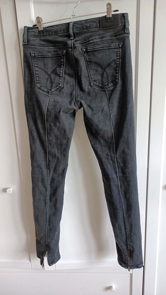 Calvin Klein Jeans gr 28 xs schwarz Hose skinny in Georgsmarienhütte
