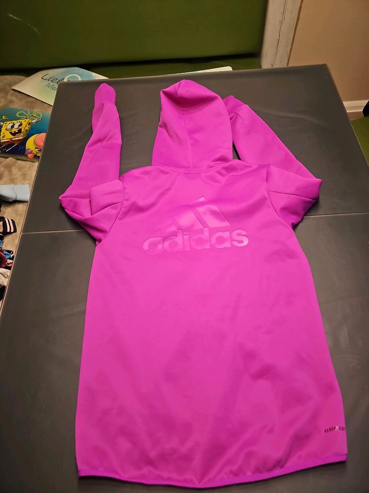 Adidas Jacke gr. 170 in Berlin