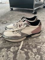 Tods Tod‘s Sneaker 37 silber weiß rosa Made in Italy NP 400€ Niedersachsen - Wallenhorst Vorschau