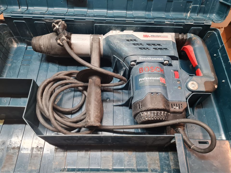 Bosch Bohrhammer GBH 5-40 DCE mieten in Syrgenstein