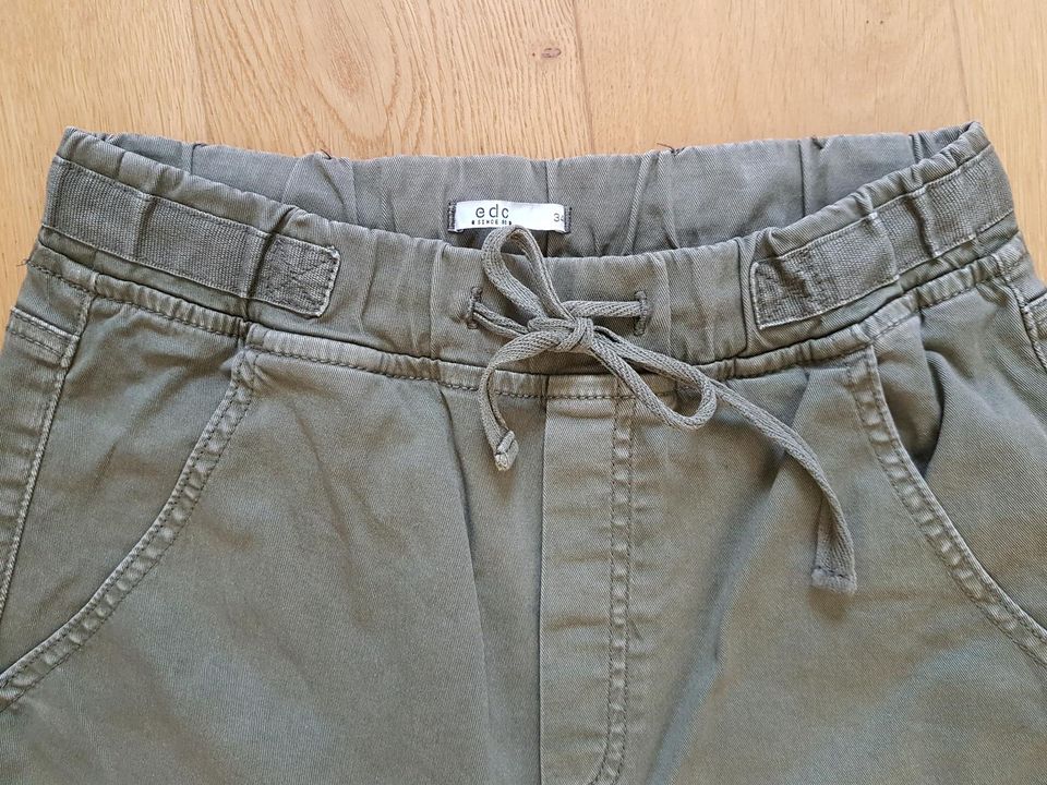 Esprit edc Jogg Pants khaki grün 34 Länge 28 S in Dortmund - Hörde | eBay  Kleinanzeigen ist jetzt Kleinanzeigen